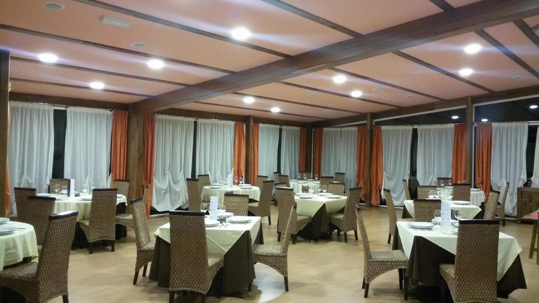 Real Hotel Гуардо Екстериор снимка