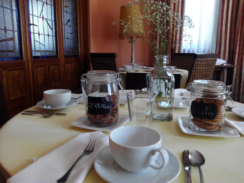 Real Hotel Гуардо Екстериор снимка