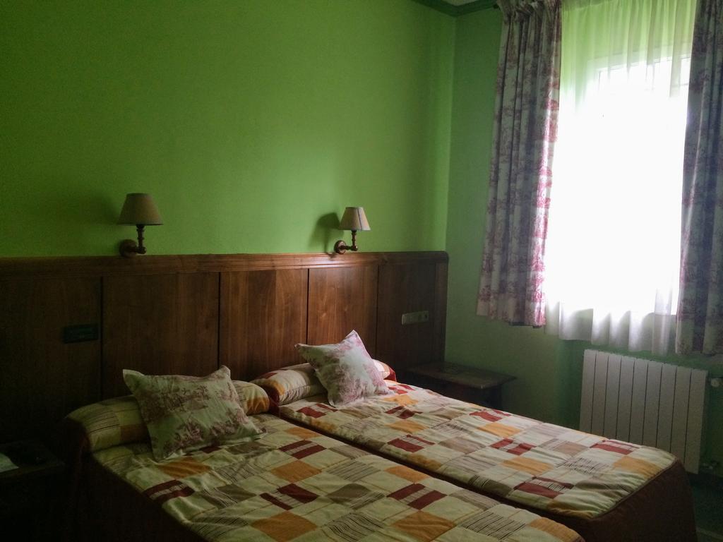 Real Hotel Гуардо Екстериор снимка